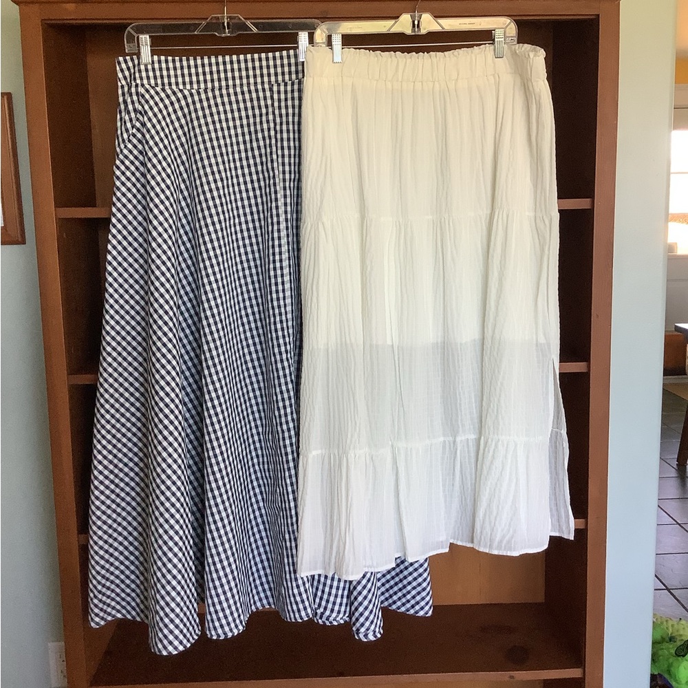 NWOT Bundle Plus Size Maxi Skirts Navy Gingham + Off White Gauze Size 3X